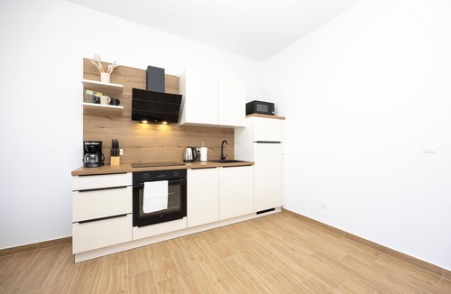 Seget Donji Apartment | Cozy apartment in Seget Donji