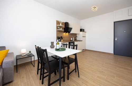 Seget Donji Apartment | Cozy apartment in Seget Donji