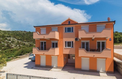 Sevid Apartment | Cozy apartment in Sevid with WiFi