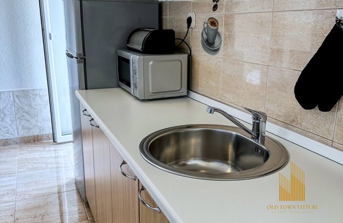 Kastel Luksic Apartment | Cozy apartment in town center/w garden - 2 min from the beach!