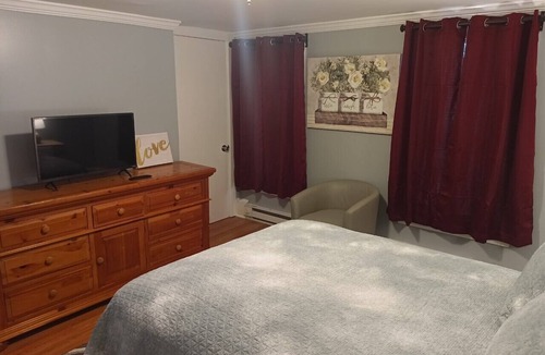 Mahanoy City House | Cozy apartment in Mahanoy City, PA - near Locust Lake, Hazleton and Pottsville
