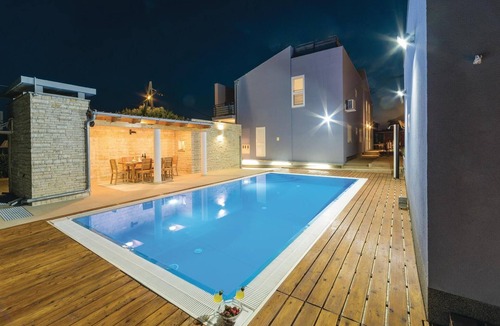 Verunic Apartment | Cozy apartment in Veli Rat with WiFi