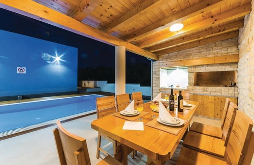 Verunic Apartment | Cozy apartment in Veli Rat with WiFi