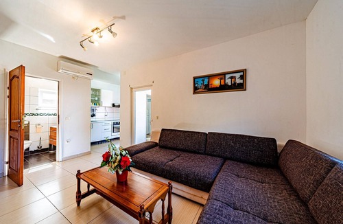 Kuciste Apartment | Cozy apartment in Viganj with lake view