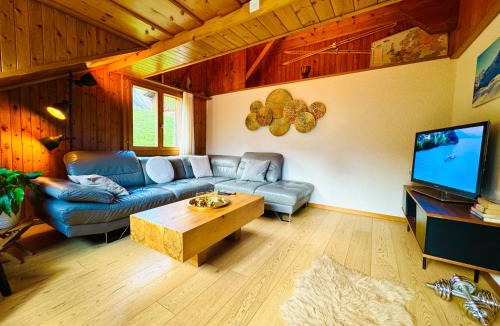 Kandersteg Apartment | Cozy Apartment in Vintage House in Kandersteg