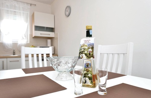 Vrsi Apartment | Cozy apartment in Vrsi-Mulo with WiFi