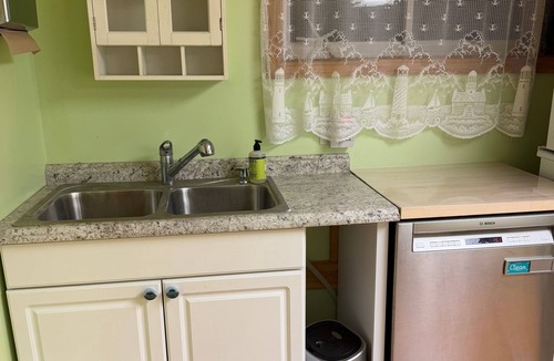 Boothbay Apartment | Cozy Apartment Near Boothbay Harbor and Gardens