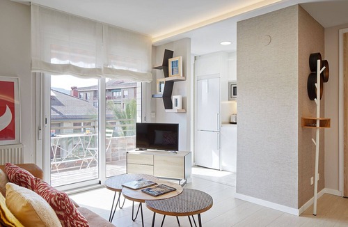 Zarautz Apartment | Cozy apartment near the beach. Swimming pool