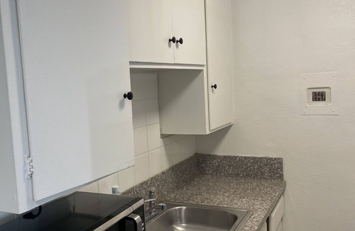 North Oak Park Apartment | Cozy Apartment Near Downtown!