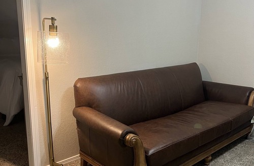 Denton Apartment | Cozy Apartment On A Golf Course