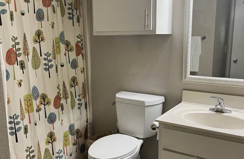 Denton Apartment | Cozy Apartment On A Golf Course