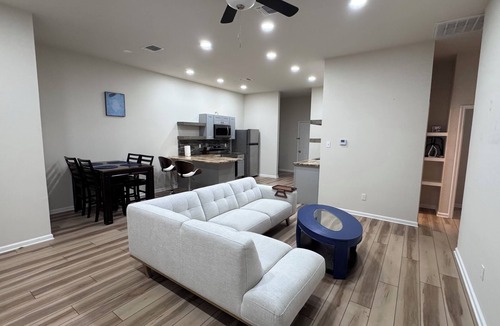 Dennis Apartment | Cozy Apartment on Tin Top Rd