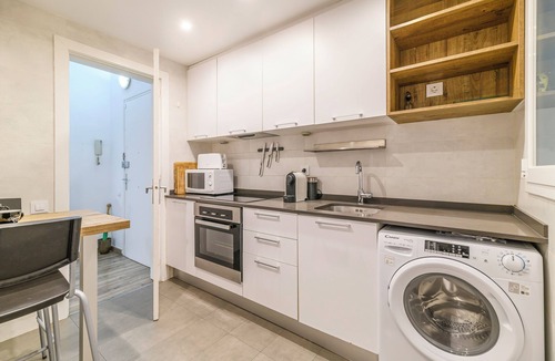 El Baix Guinardo Apartment | Cozy Apartment Sagrada Familia