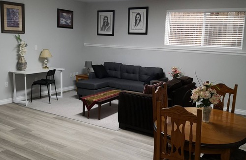 Argyle Apartment | Cozy Apartment Unite