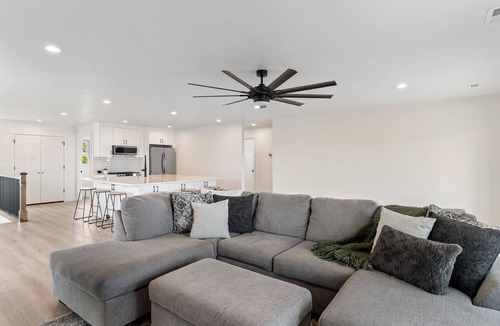 Syracuse House | Cozy Apartment