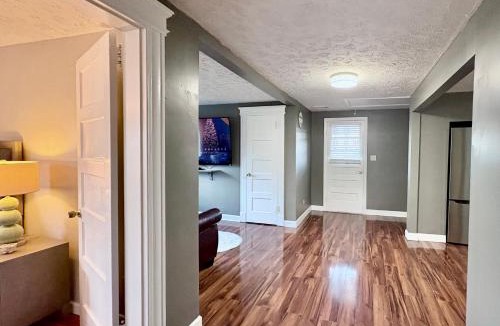 Oakville Apartment | Cozy Apartment