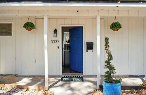 Murray Hill Apartment | Cozy Apartment w/Kitchen, Parking & Self Check-in