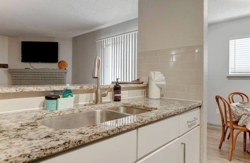 South Lamar Apartment | Cozy apartment w/pool & patio w/pet-friendly