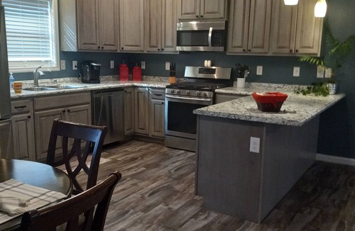 Benton Apartment | Cozy Apartment with all the amenities you could want.