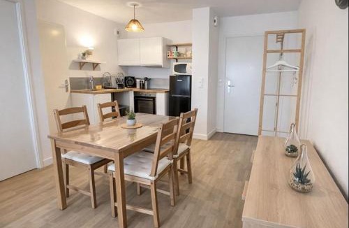Lesquin Apartment | Cozy apartment with balcony 15 minutes from Lille