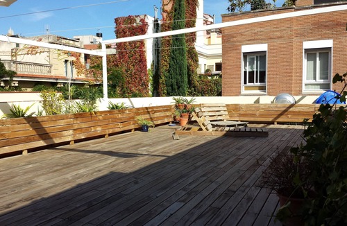 Sarria Apartment | Cozy apartment with double bedroom and terrace