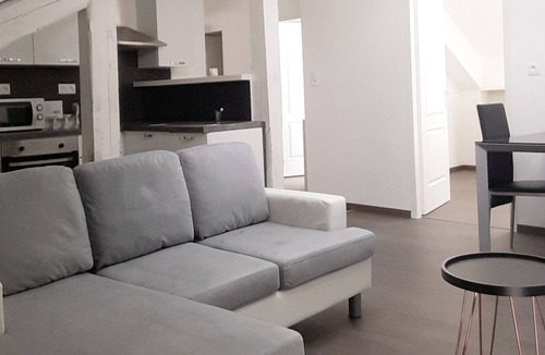 Neufchateau House | Cozy Apartment with Cachet