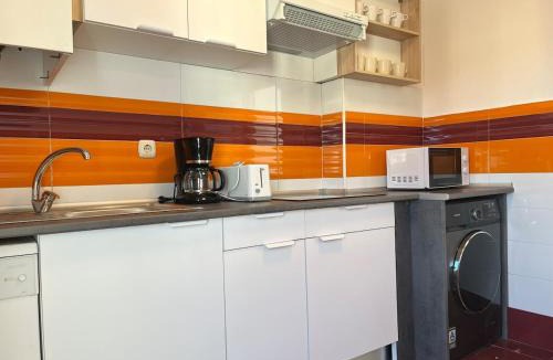 Azkoitia Apartment | Cozy apartment with large balcony in Azkoitia