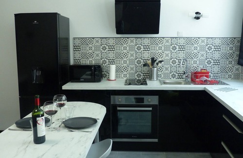 Auterive Apartment | Cozy apartment with private Jacuzzi for a romantic night