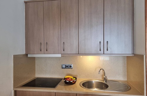 Pedrinya Apartment | Cozy apartment with terrace and pool 50m from the beach