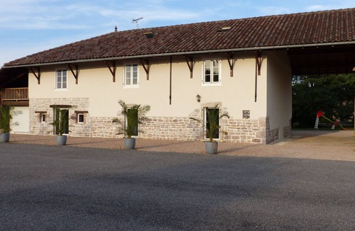 Domsure Apartment | Cozy Apartment with Terrace