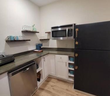 Revere Apartment | Cozy Apt, minutes from Boston!