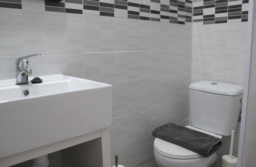 Sant Adria de Besos Apartment | COZY APT. NEXT TO BEACH AND 14 MIN TO BARCELONA