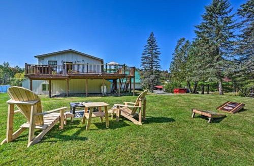 Moscow Apartment | Cozy Apt w/Hot Tub & Deck, 10 Mi to Stowe Resort!