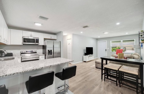 Seminole House | COZY ARCADE HOME BY THE BEACH