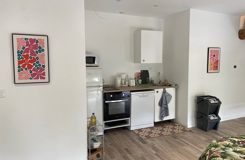 Saint-Jean-de-Vaux Apartment | Cozy attic apartment