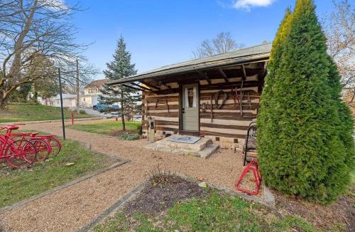 Augusta House | Cozy Augusta Hideaway for 2