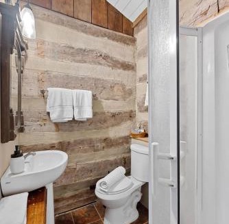 Augusta House | Cozy Augusta Hideaway for 2