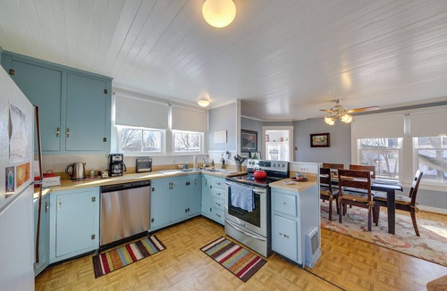 Augusta House | Cozy Augusta Home w/Porch: Walk to Katy Trail!