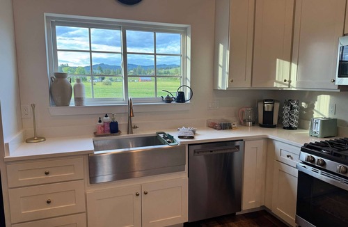 Harvard House | Cozy Avon Country Escape