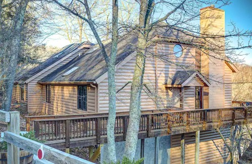 Sugar Mountain House | Cozy Banner Elk Chalet with Mountain Views and Fireplace