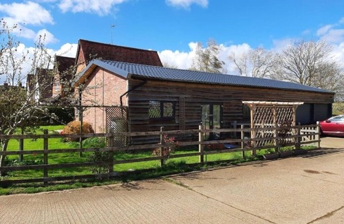 Yardley Gobion House | Cozy barn conversion within minutes from Silverstone.