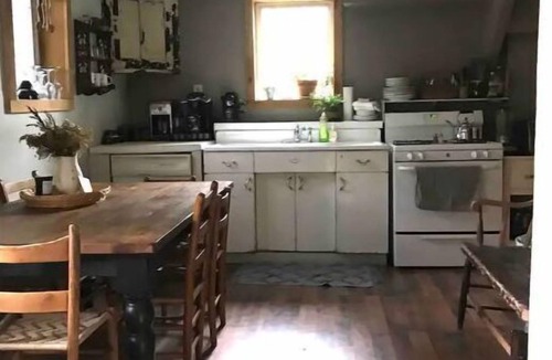 Marietta House | Cozy barn space i.e “Hawthorne” #1