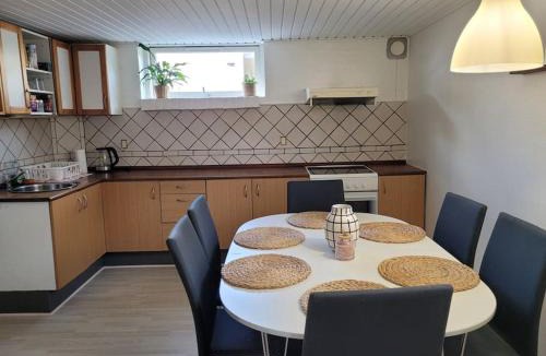 Hirtshals Apartment | Cozy basement apartment in the center