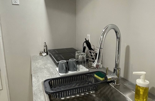 Whitby Apartment | Cozy Basement in Whitby