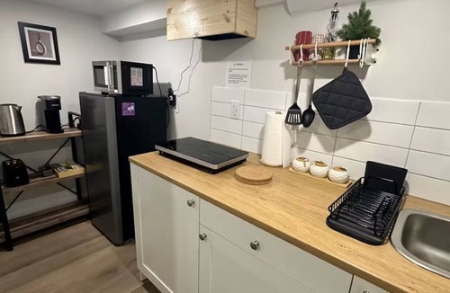 Thornhill House | Cozy Basement Studio Suite