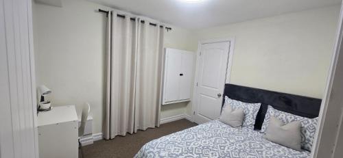 Lower Sackville House | Cozy Basement Suite