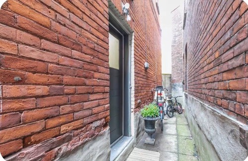 Parkdale Apartment | Cozy basement suite in Roncesvalles Parkdale Dundas west
