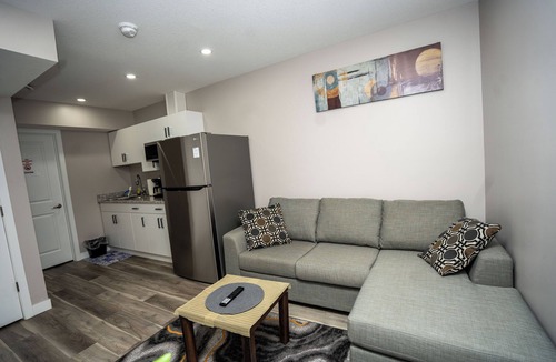 Regina House | Cozy Basement Suite in Regina