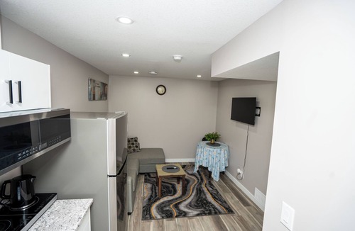 Regina House | Cozy Basement Suite in Regina