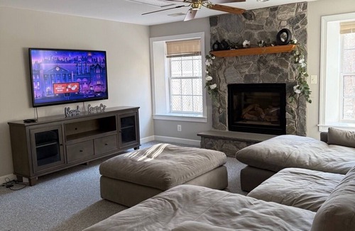 Manassas Apartment | Cozy Basement with a Private Entrance in Manassas